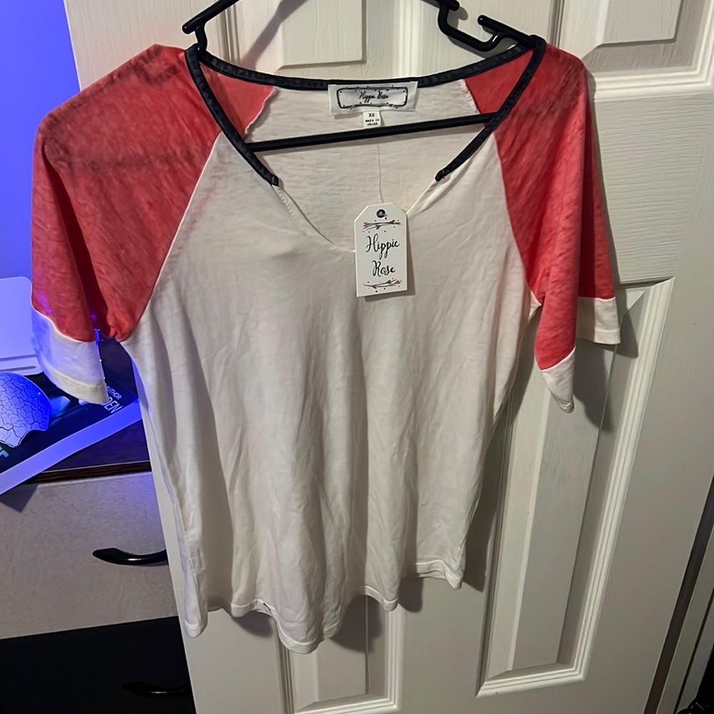 Size XS, NWT SOFT SHORT SLEEVE WOMENS TOP